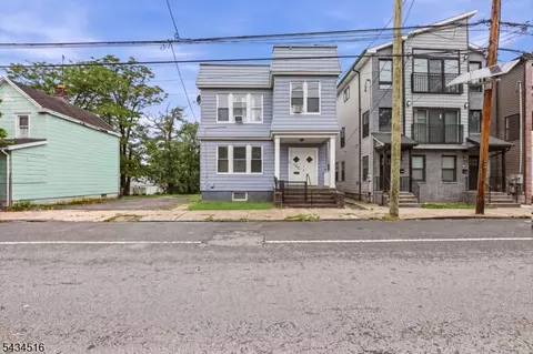 599 S 18th St, Newark, NJ 07103