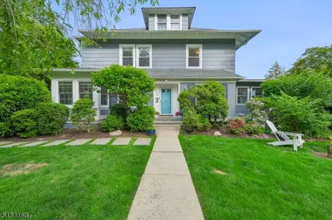 4 Kermit Rd, Maplewood, NJ 07040