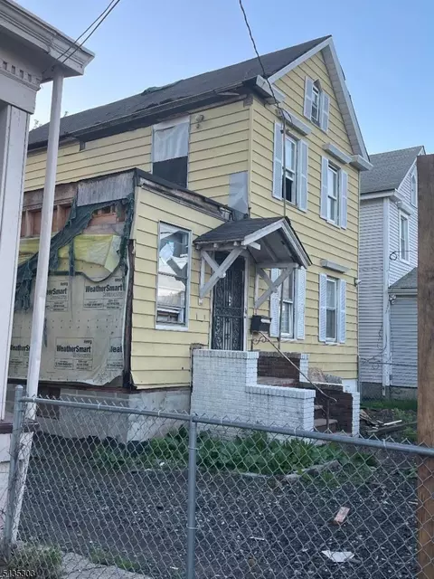 23 Augusta St, Irvington, NJ 07111