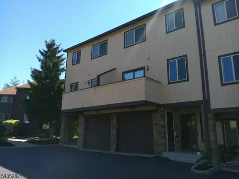 31 Chelsea Way, Bridgewater, NJ 08807