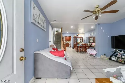 724 W Front St, Plainfield, NJ 07060 photo 3