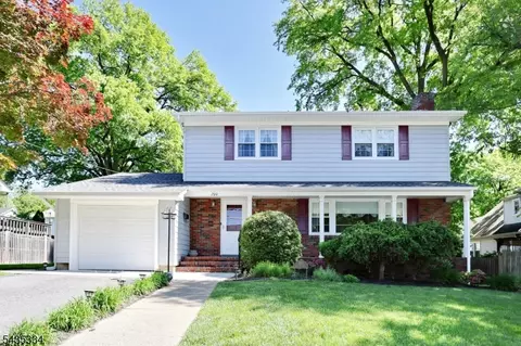 200 Watchung Dr, Hawthorne, NJ 07506