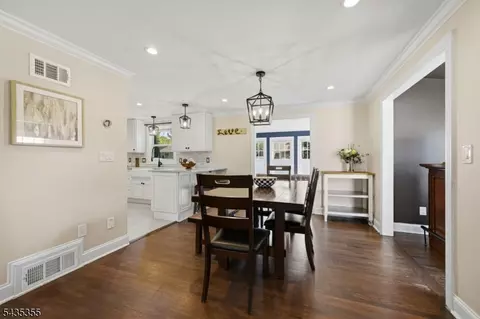 Dining - 35 Stuart St, Waldwick, NJ 07463 photo 1 of 2