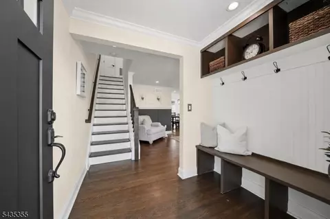 Entry Way - 35 Stuart St, Waldwick, NJ 07463 photo 1 of 4