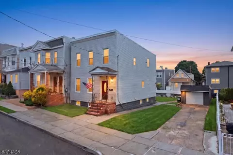 145 Tappan St, Kearny, NJ 07032