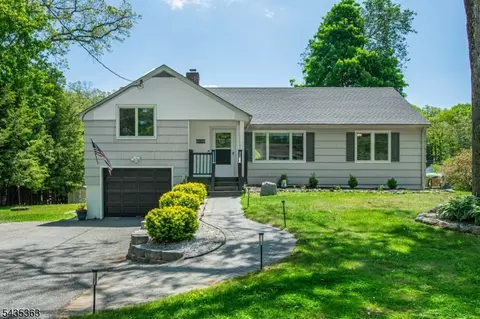 17 Torden Pl, Rockaway Twp, NJ 07866