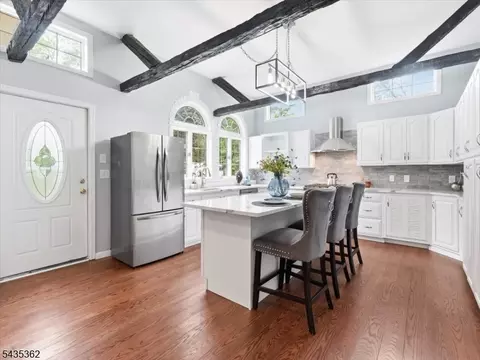 2 Linden Ave, West Orange, NJ 07052