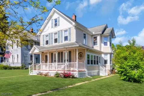28 Grand Ave, Washington, NJ 07882
