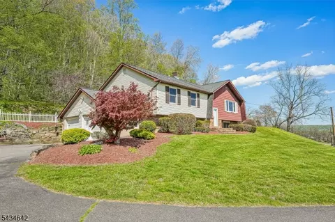 61 Shades Of Death Rd, Great Meadows, NJ 07838