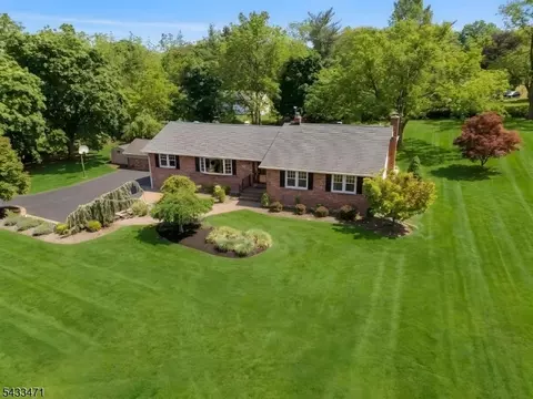 31 Samuel Dr, Flemington, NJ 08822 photo 2