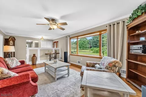 31 Samuel Dr, Flemington, NJ 08822 photo 6