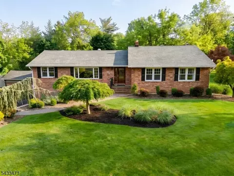 31 Samuel Dr, Flemington, NJ 08822