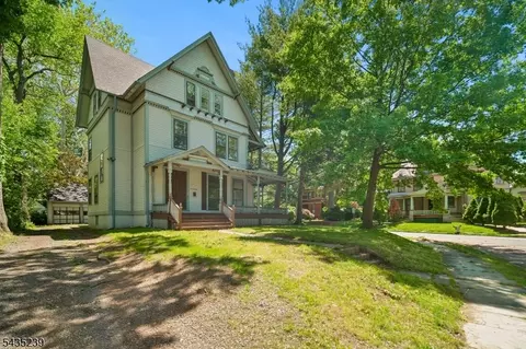 113 Park Pl, North Plainfield, NJ 07060