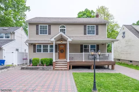 136 Redwood Ave, Wayne, NJ 07470