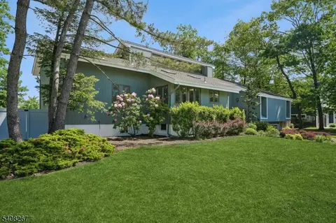 154 Brentwood Dr, South Orange Village, NJ 07079