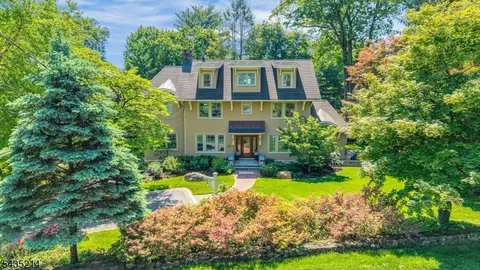 74 Ball Rd, Mountain Lakes, NJ 07046