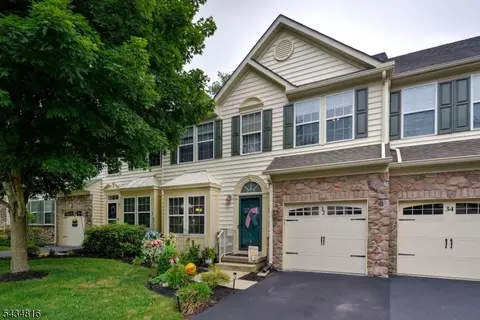 32 Weber Ave, Hillsborough, NJ 08844