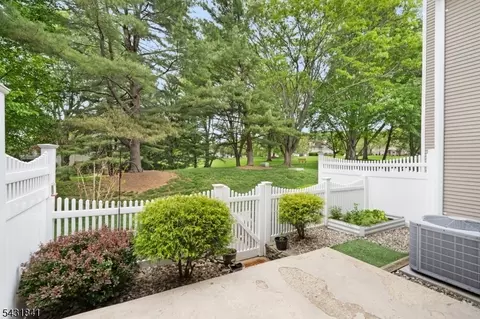 33 Crestmont Rd, Bedminster, NJ 07921