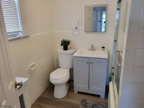 Bath - 320 Hillside Ave, Hillside, NJ 07205 photo 1 of 1