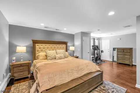 Bedroom - 31 Monhegan Ave, Wayne, NJ 07470 photo 1 of 7