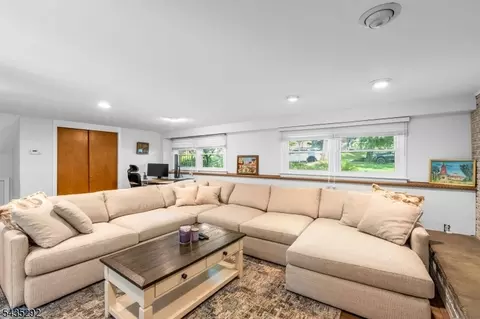 31 Monhegan Ave, Wayne, NJ 07470 photo 31