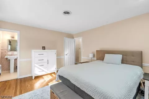 31 Monhegan Ave, Wayne, NJ 07470 photo 28