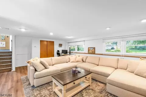31 Monhegan Ave, Wayne, NJ 07470 photo 41