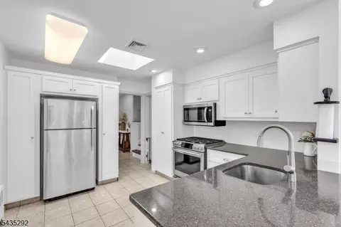 Kitchen - 31 Monhegan Ave, Wayne, NJ 07470 photo 1 of 3