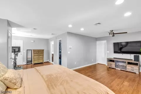 31 Monhegan Ave, Wayne, NJ 07470 photo 23