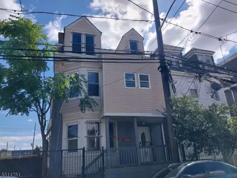71 N 5th St, Newark, NJ 07107