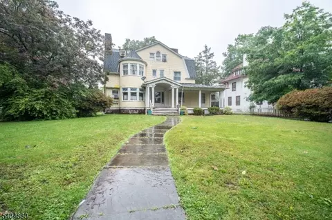 128 W 8th St, Plainfield, NJ 07060 photo 2