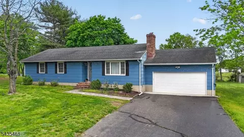 434 Hoffman Station Rd, Monroe Township, NJ 08831