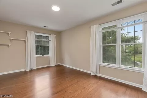 347 Potomac Dr, Basking Ridge, NJ 07920 photo 9