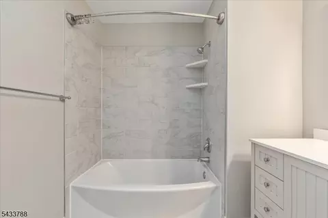 347 Potomac Dr, Basking Ridge, NJ 07920 photo 14