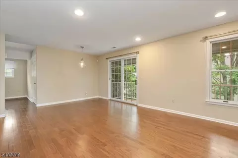 347 Potomac Dr, Basking Ridge, NJ 07920 photo 5