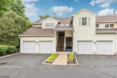 347 Potomac Dr, Basking Ridge, NJ 07920