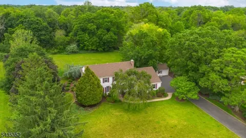 28 Kingswood Ct, Montgomery, NJ 08502