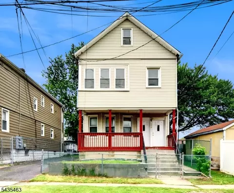 110 W 16th St, Linden, NJ 07036
