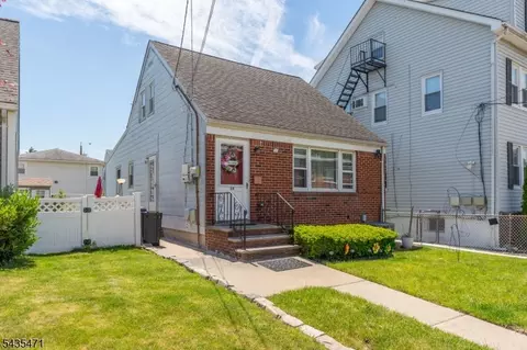 19 Albert St, North Arlington, NJ 07031