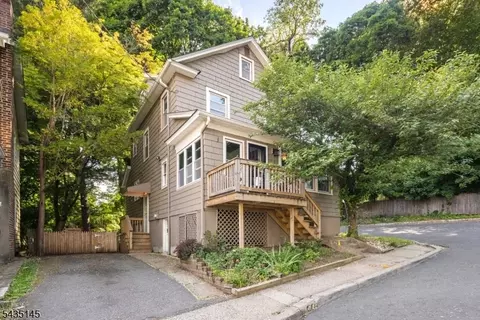51 Ridgehurst Rd, West Orange, NJ 07052
