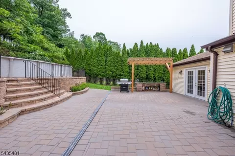 12 Rene Ct, Wayne, NJ 07470 photo 28