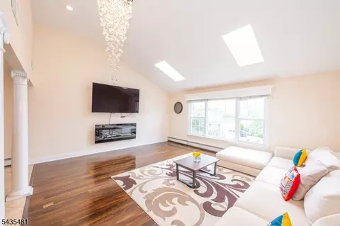 12 Rene Ct, Wayne, NJ 07470 photo 9