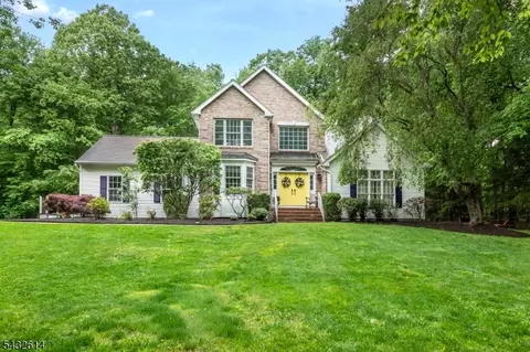 15 Gary Ct, Flanders, NJ 07836