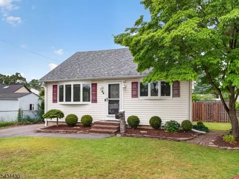 246 Hickory St, Township Of Washington, NJ 07676