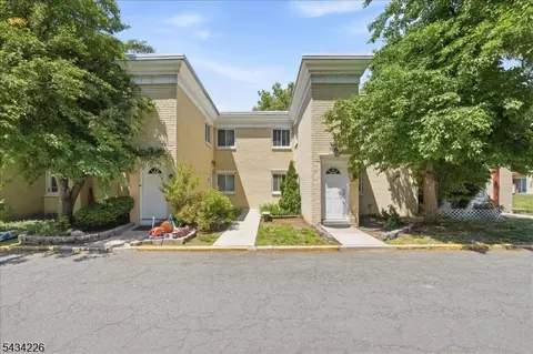 18 Lake Ave, East Brunswick, NJ 08816