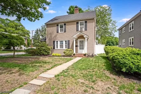 12 Raymond Rd, Morris Twp, NJ 07960