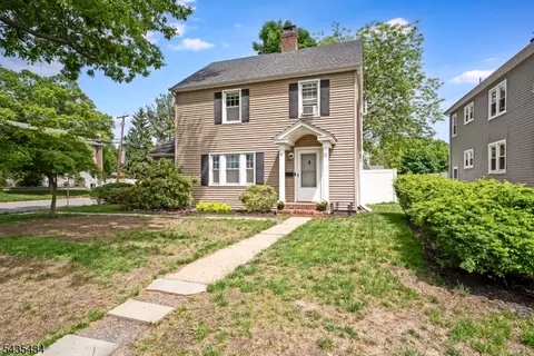 12 Raymond Rd, Morris Twp, NJ 07960