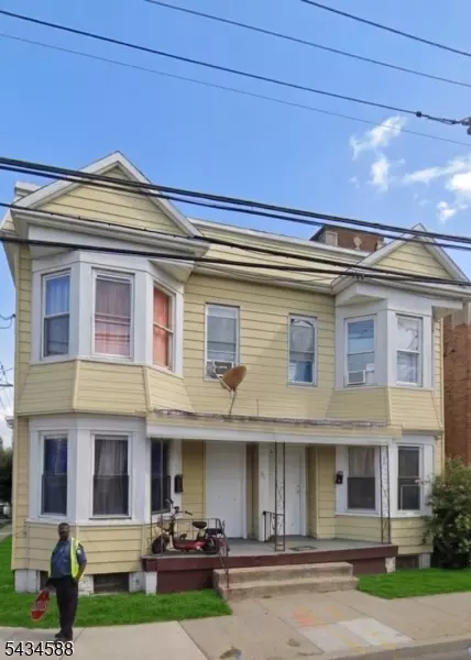 665 Grove St, Irvington, NJ 07111