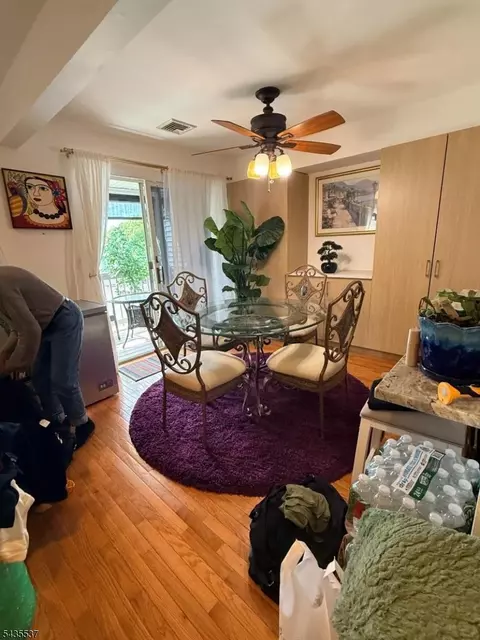 15 Boulder Run Rd, Paterson, NJ 07501