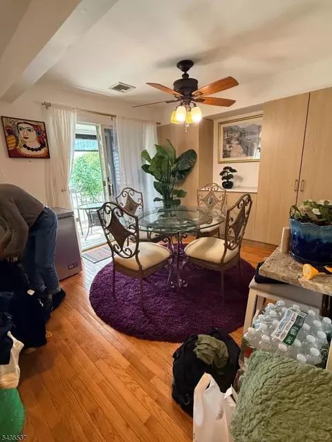 15 Boulder Run Rd, Paterson, NJ 07501